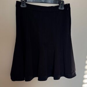 White House Black Market Women A-Line Black Skirt size 4 pleated stretch Black